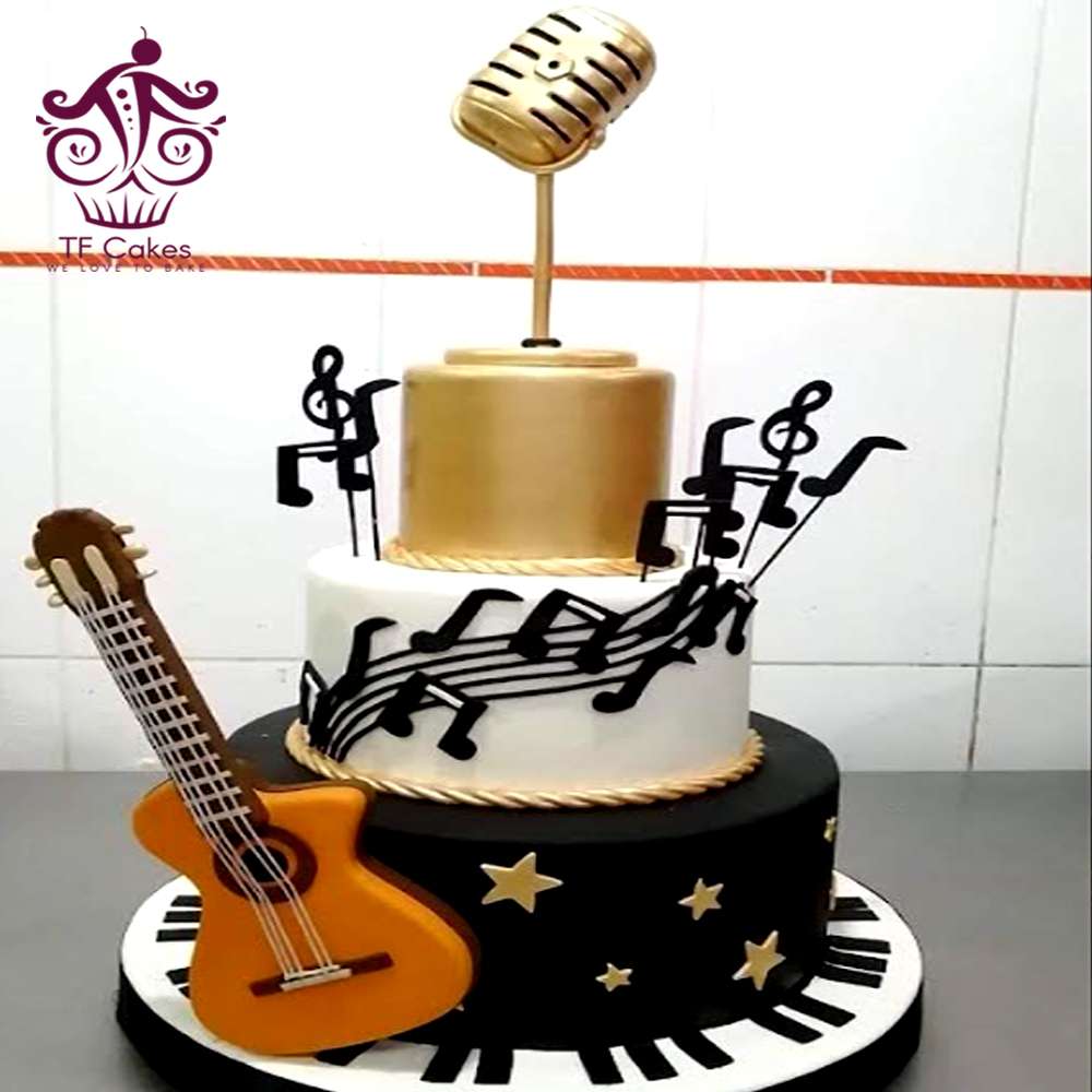 Musical theme Birthday Cake