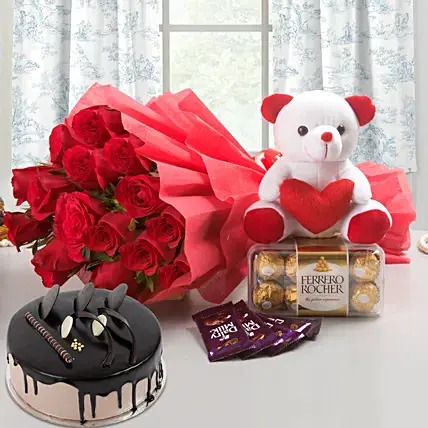 Win Her Heart Love Combo With Chocolate Cake