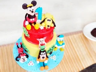 World Of Disney cake