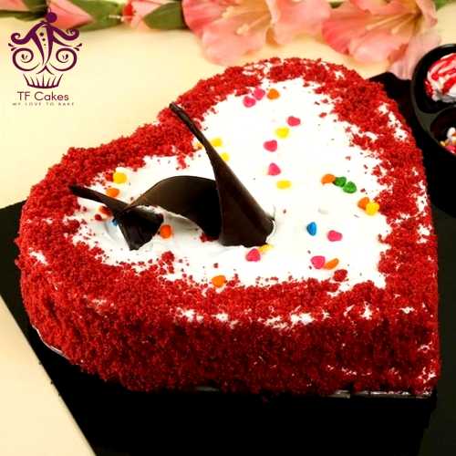 Tuty Fruity Red Velvet Cake