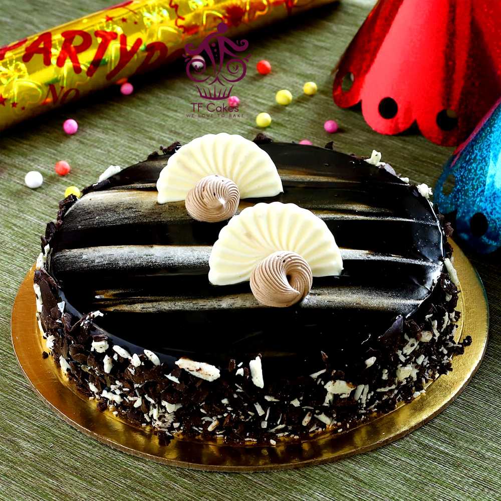 Special Decorative chocolate Cake