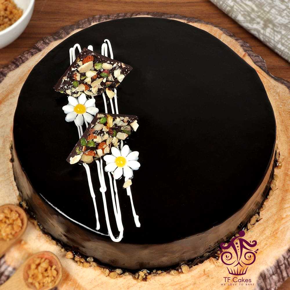 Magnificent black cake