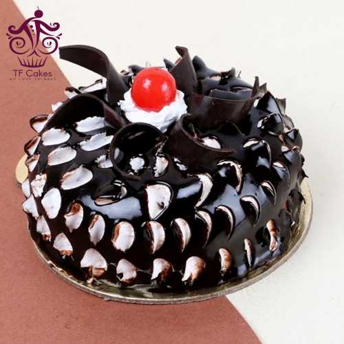 Eclair Chocolate Cake