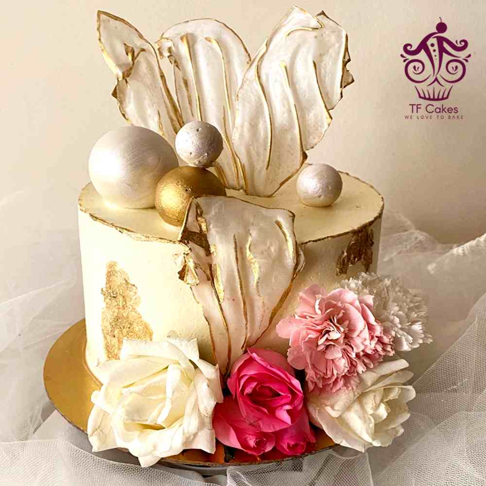 Elegant Bloom White Cake