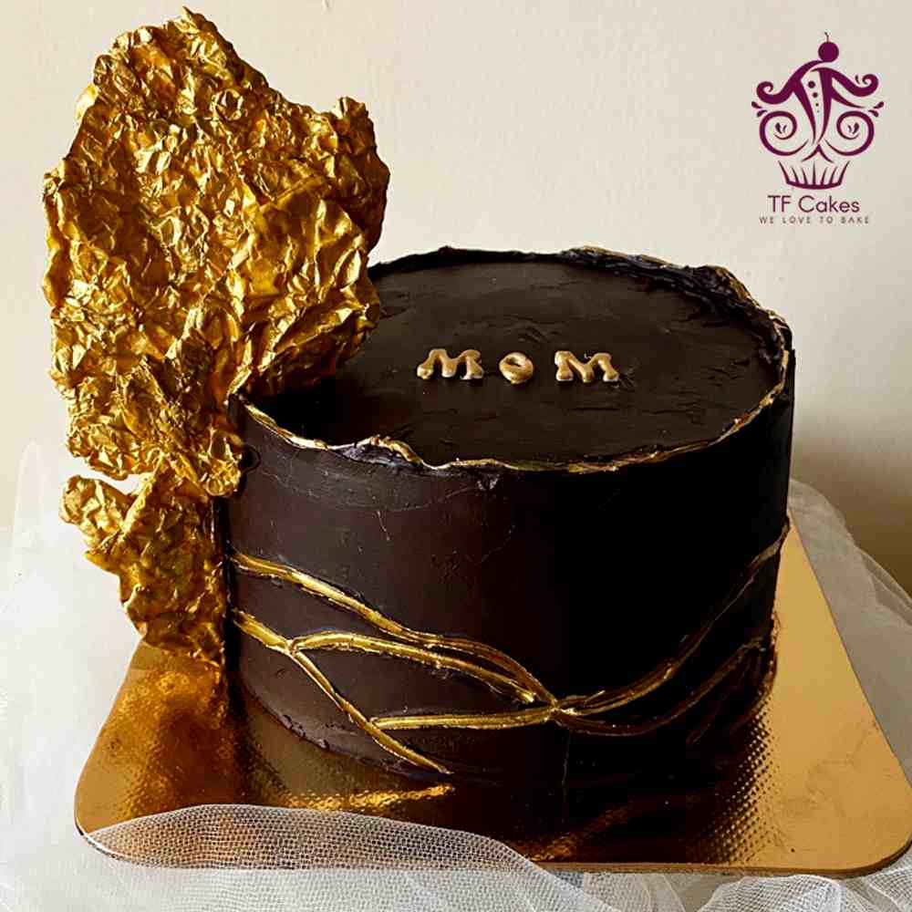 Golden Elegance Cake